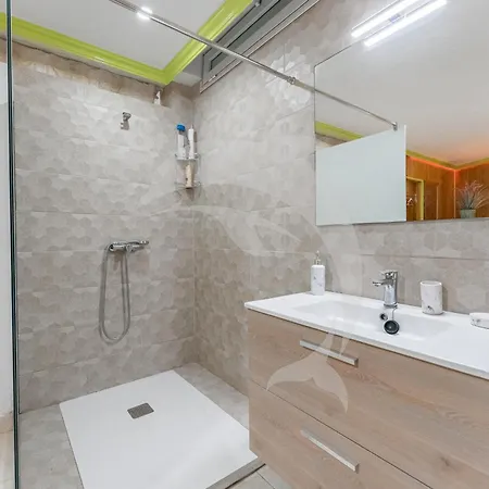 Holiday home Gran Apto 69 Pax Pool Wifi Loft Ad El Medano (Tenerife)